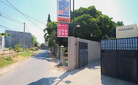 RedDoorz Syariah near RSUD Tuban